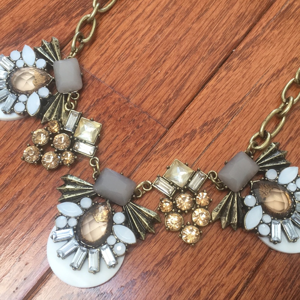 Neutral statement necklace